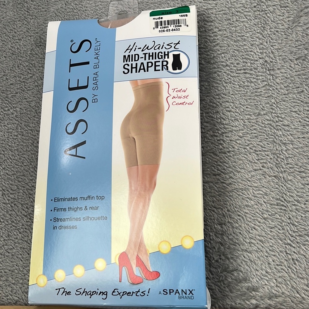 NEW Spanx Assets 3, (155-180‎ lb) Nude Hi Waist Mid Thigh Shaper